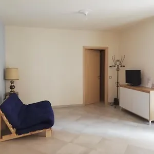 49a House Apartment